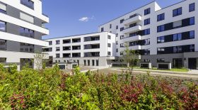 The housing project "Treskow-Höfe" ("Treskow courts") of HOWOGE, a Berlin municipal housing company, is one of the most modern residential districts in Germany and was awarded for its sustainability.
