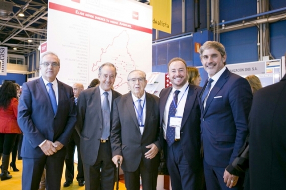Anselmo Menéndez and Fernando Nasarre, Housing Deputy General Managers at the Development Ministry with CONCOVI President, Alfonso Vázquez Fraile and Vice-President, Juan Casares Collado and José María García Gómez, Housing and Renovation General Manager of the Madrid Autonomous Region