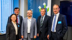 The GdW delegation with MEPs, Jens Geier, chairman of the German parliamentary S&D group, and Dr Markus Pieper, general secretary and energy policy spokesman of the German EPP delegation