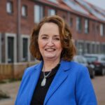 liesbeth spies staande foto