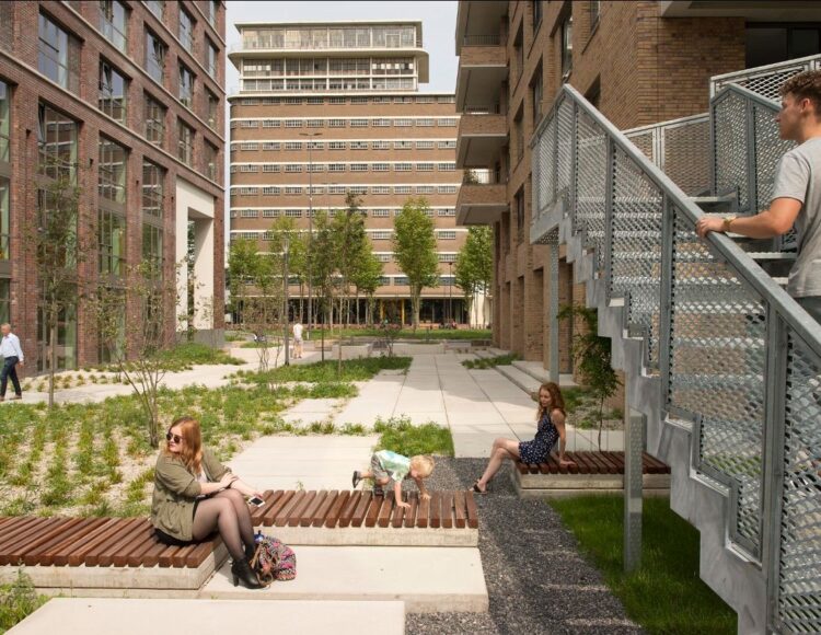 c3f5958b 9c96 13d1 836f ab6cd53a2376