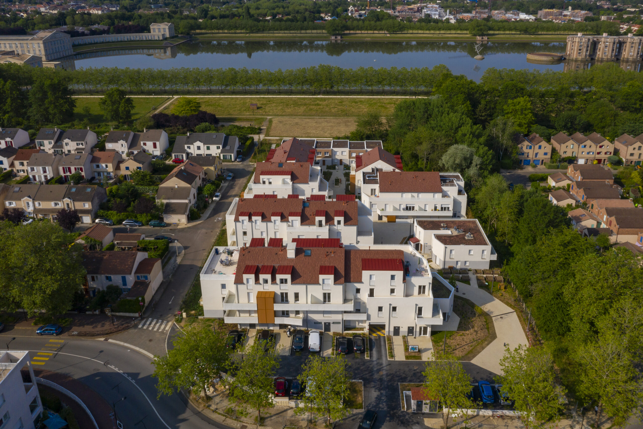 antin mon logement santé les allées du lac aerial view of the residence crédit photo axel heise crédit archi lanctuit architecte